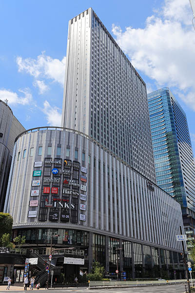 ヨドバシ梅田タワー