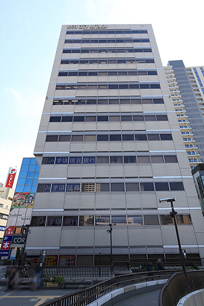 グレーシアタワー三鷹(トリコナ)