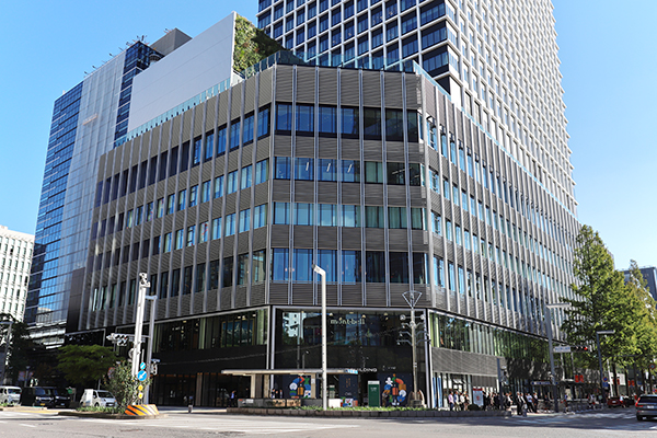 中日ビル(ザ ロイヤルパークホテル アイコニック 名古屋)