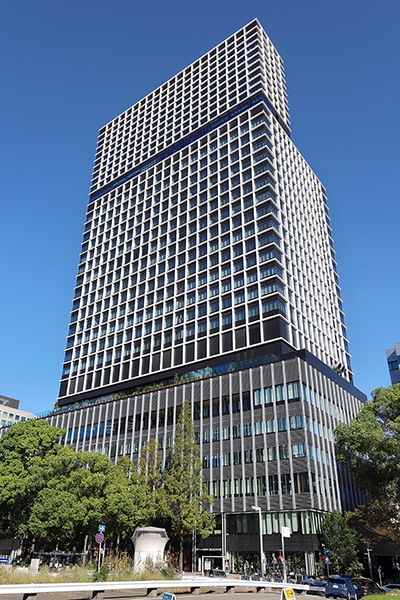 中日ビル(ザ ロイヤルパークホテル アイコニック 名古屋)